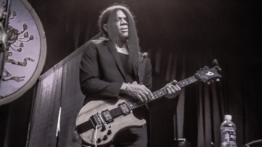 Stanley Jordan Previews Stanley Plays The Dead Project With Grateful Dead Live Staple