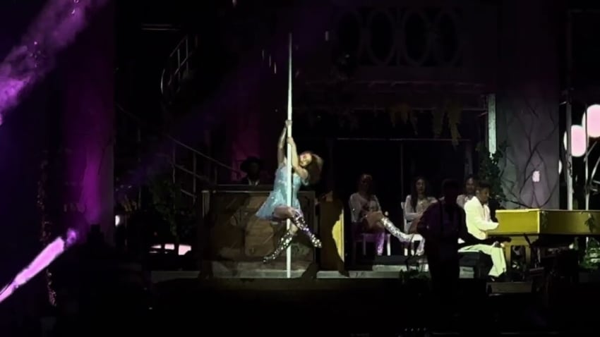 Lana Del Rey feat. Jon Batiste - Candy Necklace - Live at Coachella 2024