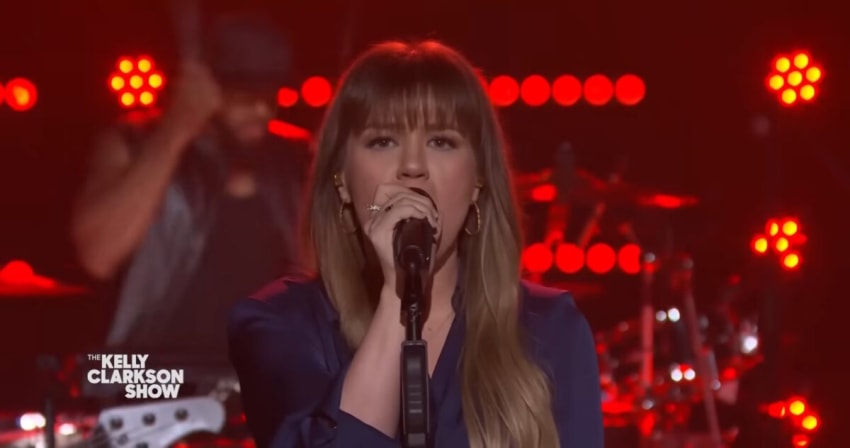Kelly Clarkson Metallica Sad But True Cover Screen