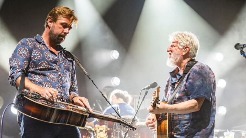 The String Cheese Incident Welcomes Leftover Salmon's Jay Starling At Tour Opener In Charlottesville