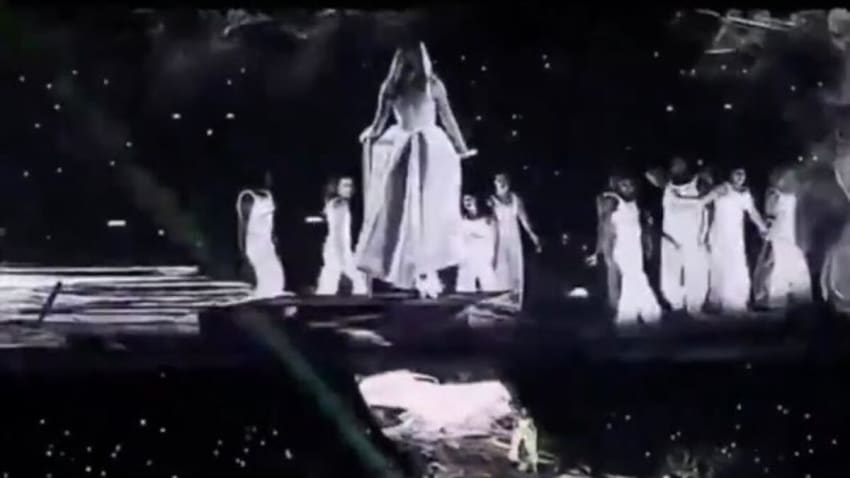 Taylor Swift - Whos Afraid Of little Old Me ( LIVE AT ERAS TOUR PARIS)