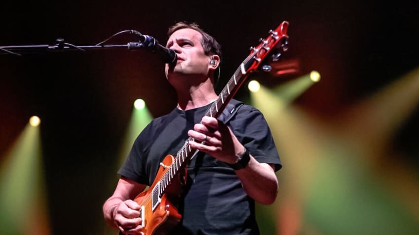 Umphrey’s McGee Debuts ‘Buddy Weezer’ Mashup In Iowa