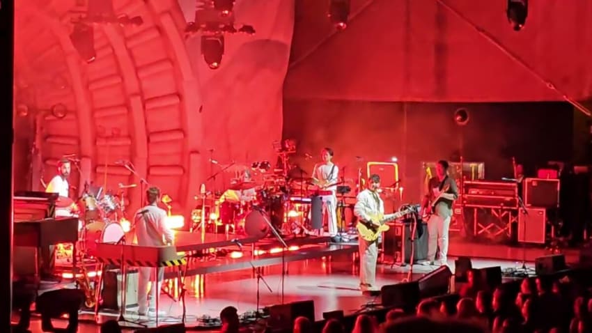 Vampire Weekend - "Jack & Diane" (John Mellencamp Cover) LIVE @ Cal Coast Amphitheater, San Diego CA