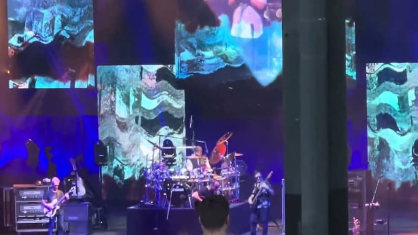 Dave Matthews Band - Proudest Monkey