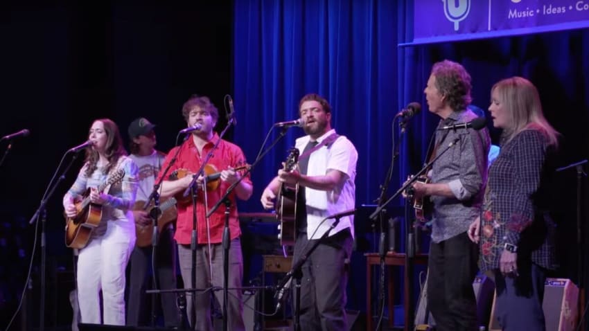 Sarah Jarosz & The Brother Brothers Cover John Prine For ‘eTown’