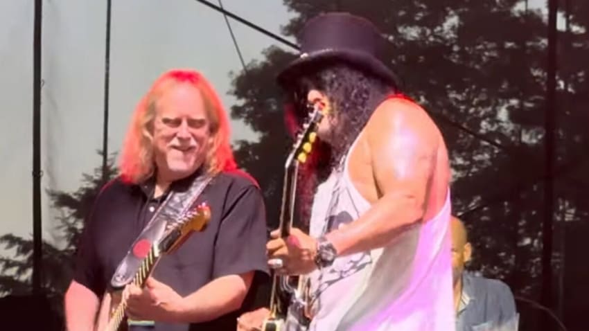 Slash Invites Warren Haynes For Blues Classic At Seattle Area S.E.R.P.E.N.T. Festival