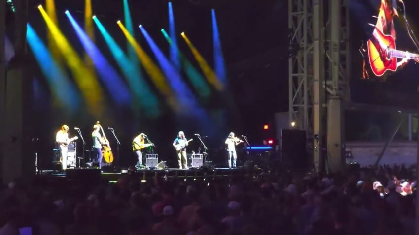 Billy Strings performing Turmoil & Tinfoil Hartford Healthcare Amphitheater Bridgeport CT - 07/26/24