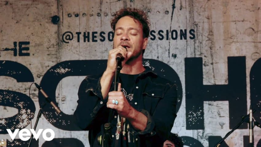 Amos Lee - Built To Fall