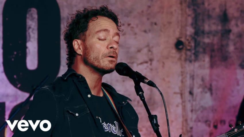 Amos Lee - Carry You On (Live from The SoHo Sessions)