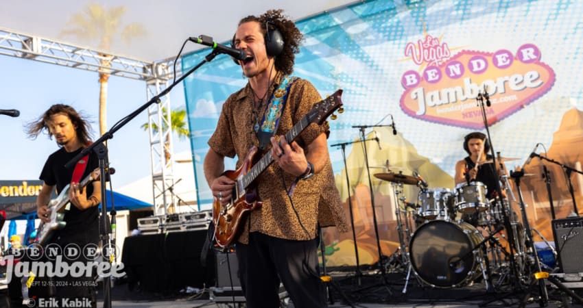 Dogs In A Pile Bender Jamboree 2024 Kabik