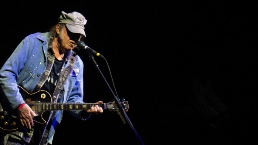 Neil Young Dusts Off ‘The Loner’ With The Chrome Hearts At Pine Knob
