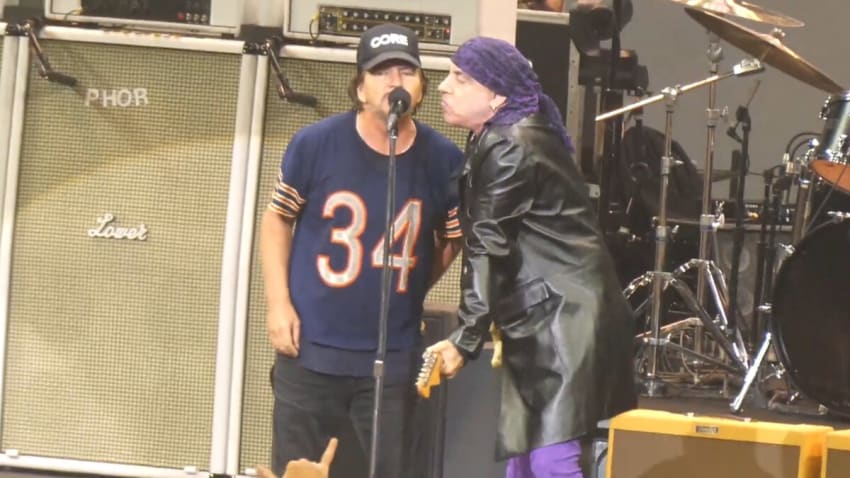 Pearl Jam Celebrates 50 Shows In NYC With Little Steven & More Special Guests