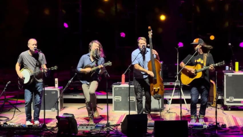 “Roll with the Changes” (REO Speedwagon) - Greensky Bluegrass with Holly Bowling - 9/14/24 Red Rocks