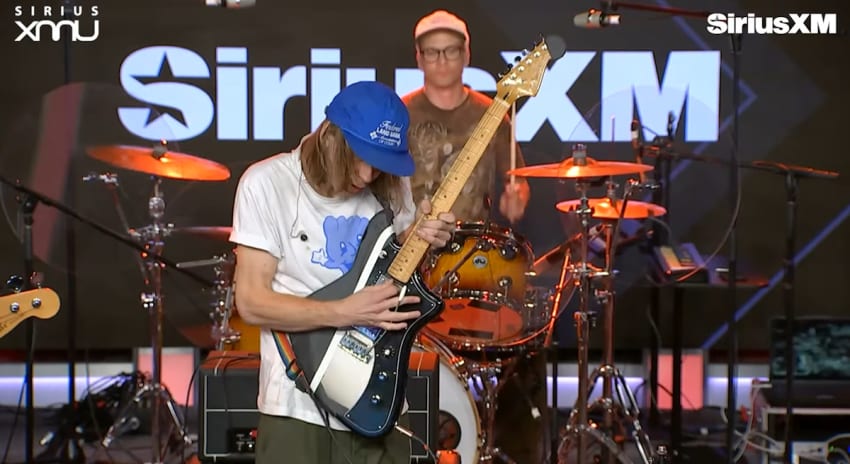 DIIV Pavement Cream Of Gold Cover SiriusXM