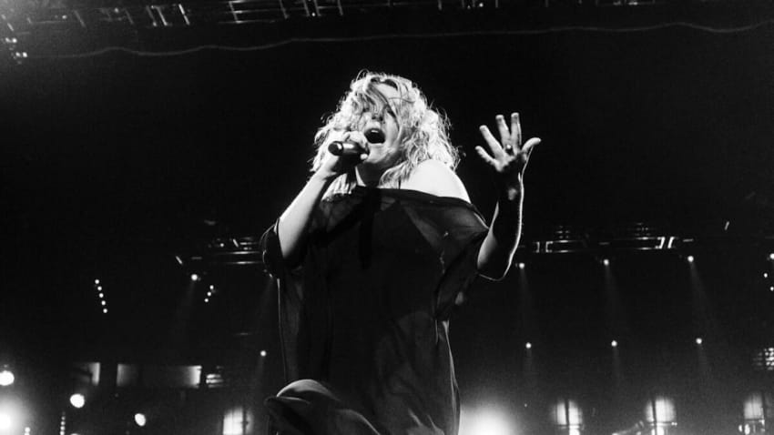 Maggie Rogers Honors Liam Payne With Poignant One Direction Cover At TD Garden