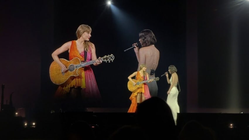 Taylor Swift Gracie Abrams - US & Out Of The Woods Mashup (Live from the Eras Tour Toronto Night 3)