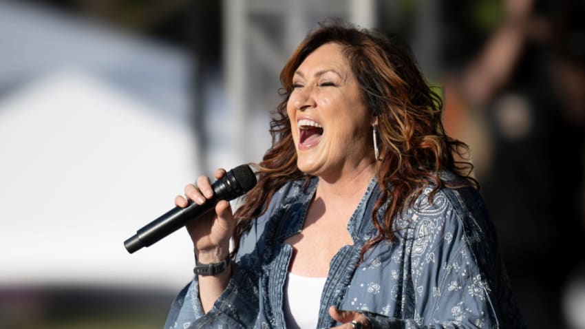Jo Dee Messina