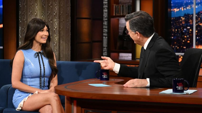 Kacey Musgraves Shares Memories Of John Prine On ‘Colbert’
