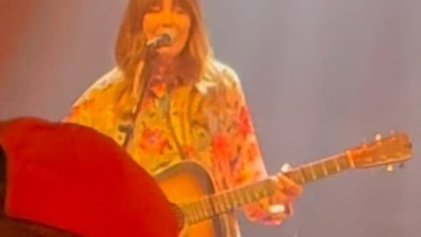 "Crooked Tree" Molly Tuttle w/Terrapin Family Band at The Guild Theatre, Menlo Park Calif. 12/20/24