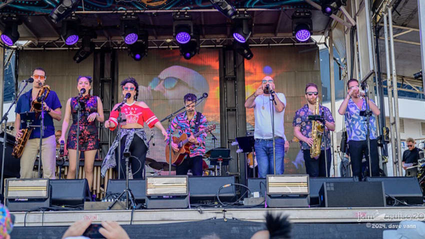 Watch Lebo’s All-Star Yacht Rock Band ‘Ride Like The Wind’ Aboard Jam Cruise 20