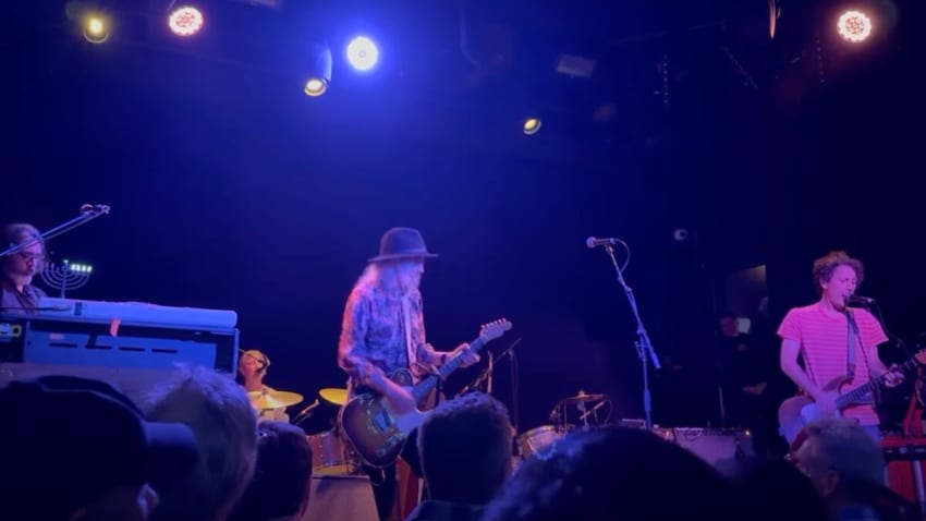 Yo La Tengo Welcomes MJ Lenderman + Soft Boys & Sonic Youth Members For Hanukkah Shows In New York City