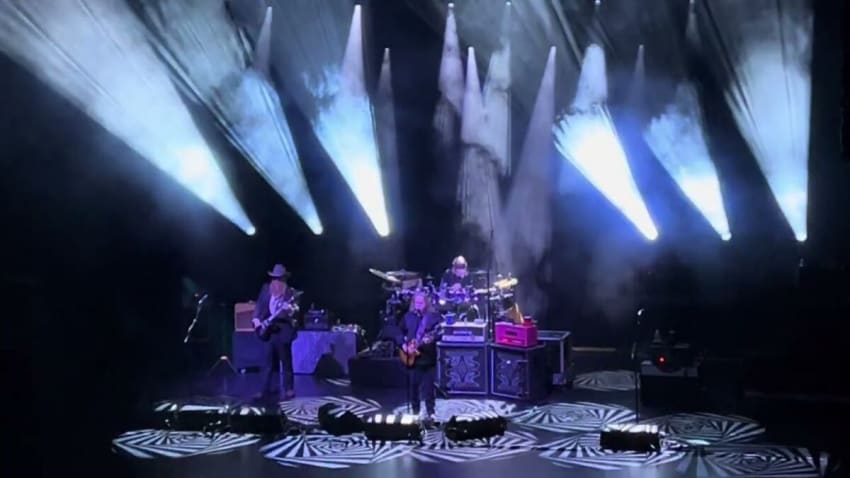 Gov’t Mule 12/31/24 Beacon Theater - Painted Silver Light