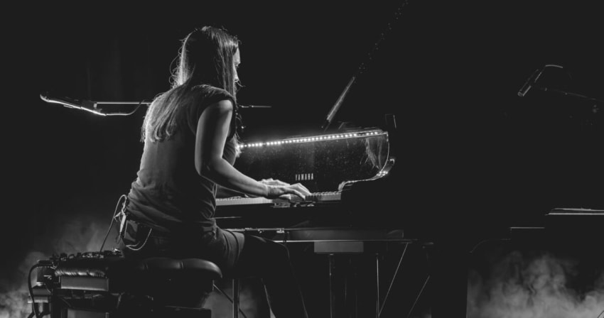 Holly Bowling Live 2024