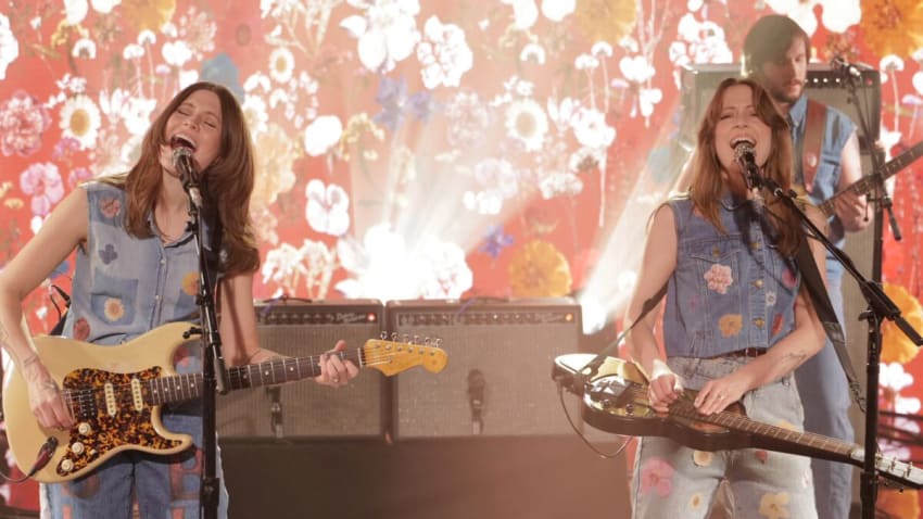 Larkin Poe Rocks 'Jimmy Kimmel Live' With Brand New Song 'Easy Love Pt. 1'