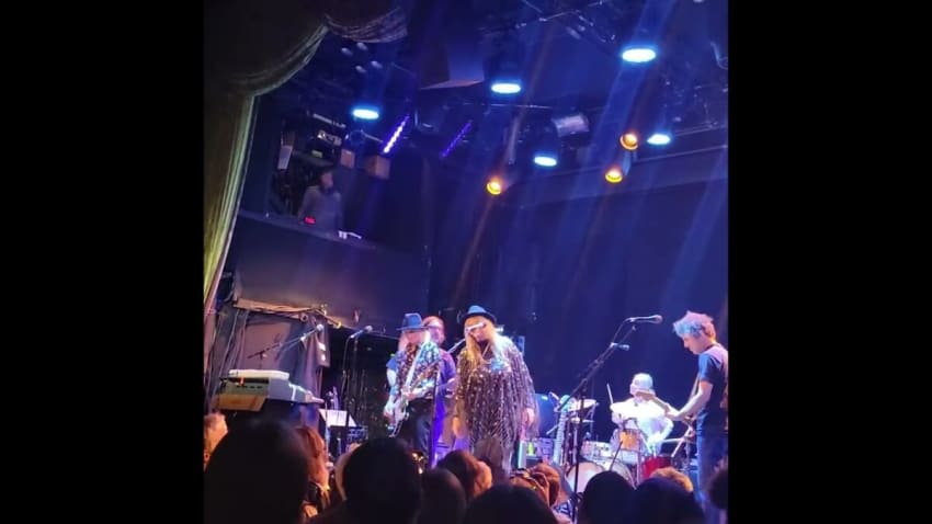 "Walking on Sunshine" -- Kimberly Rew and Lee Cave-Berry w/ Yo La Tengo