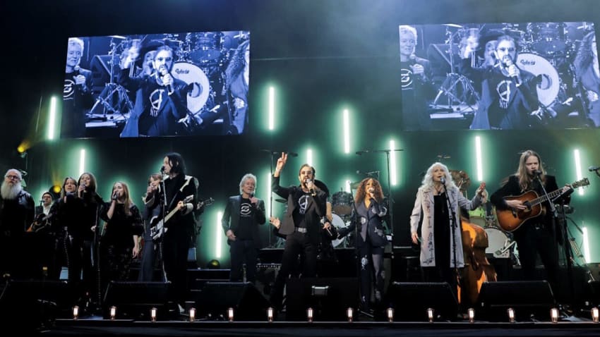 TV Special Sneak Peek: Ringo Starr Sings With Molly Tuttle, Sheryl Crow & Mickey Guyton At Ryman
