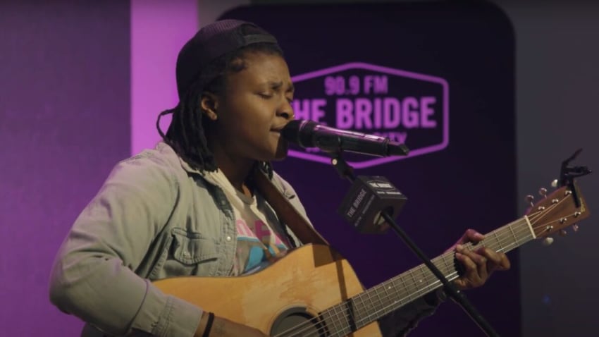 Joy Oladokun Brings Gems From Her 2 Most Recent Albums To ‘The Bridge 909 Sessions’