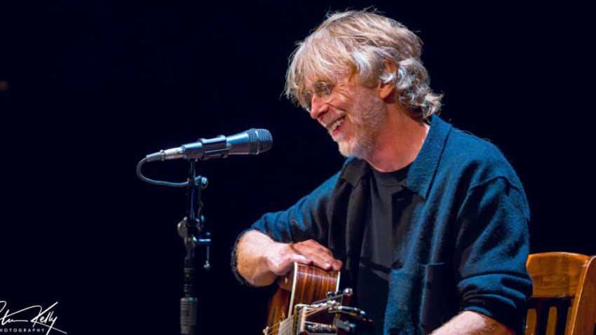 Watch Trey Anastasio Break Out Acoustic ‘Buffalo Bill’ & ‘Goodbye Head’ In Missoula