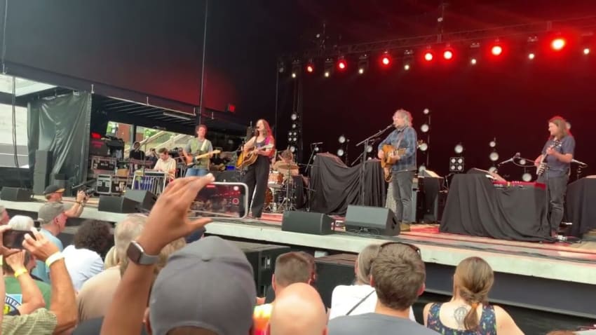 Waxahatchee (w/Jeff Tweedy): "Right Back to It" live @ Asheville Yards 5/16/25
