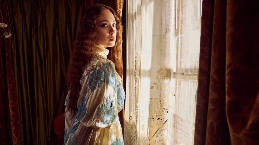Laufey Details North American Fall Tour 2025 With Suki Waterhouse