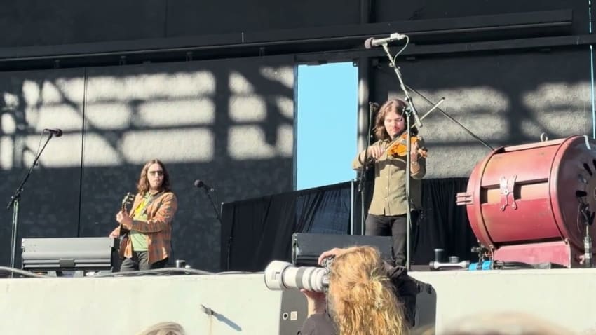 Billy Strings feat Sierra Hull Midnight On The Stormy Deep 5/20/25 Ford Idaho Center, Nampa, ID