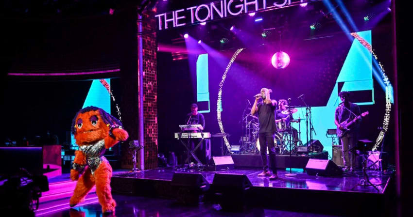 Tunde Adebimpe ‘Somebody New’ ‘The Tonight Show’ v2