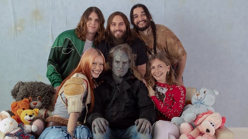 Wet Leg Outlines 2025 North American moistourizer Tour Dates