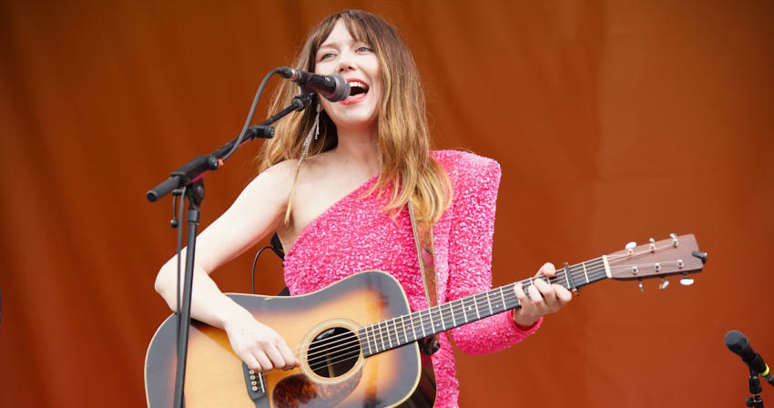 Buy Molly Tuttle Tickets