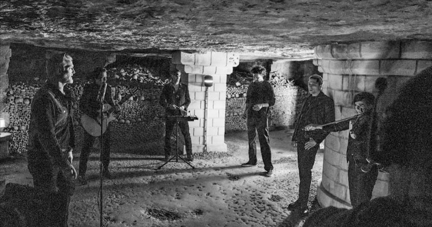 Queens of the stone age catacombs