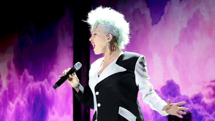 Cyndi Lauper Leads Ozzy Osbourne Tribute In Raleigh