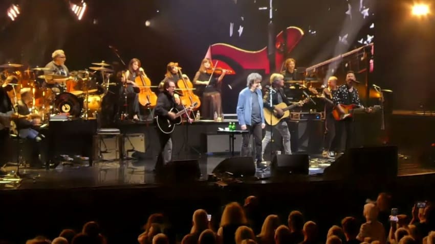 Jeff Lynne's ELO & Dhani Harrison - Handle With Care / End Of The Line - Birmingham UK - 5 July 2025