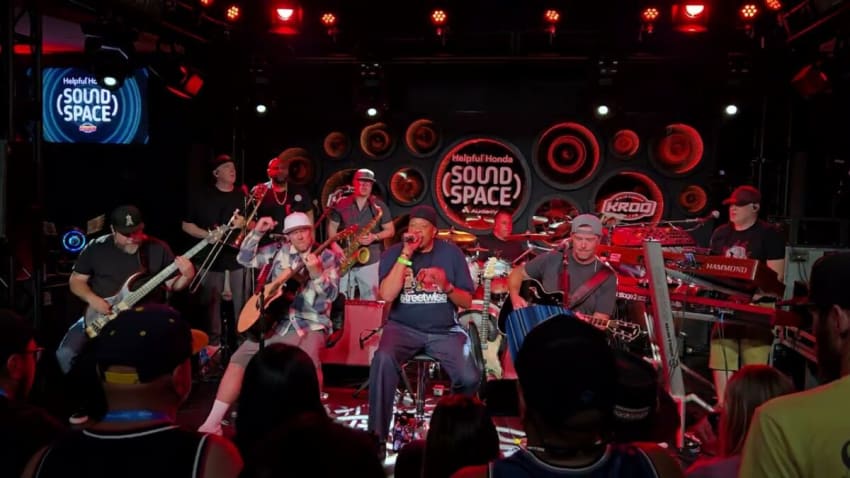 Slightly Stoopid - Upside Down (with Charli 2na)(Live at KROQ Sound Space)