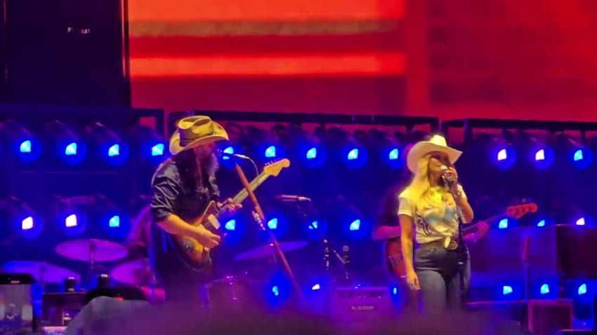 Chris Stapleton and Miranda Lambert perform on stage at Sofi with new song preview.