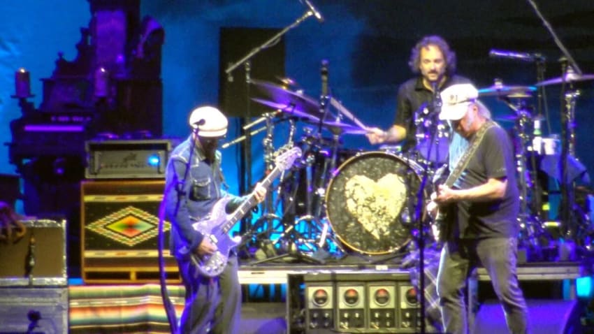 Neil Young & The Chrome Hearts Southern Man Jones Beach 8/23/25 [4K]