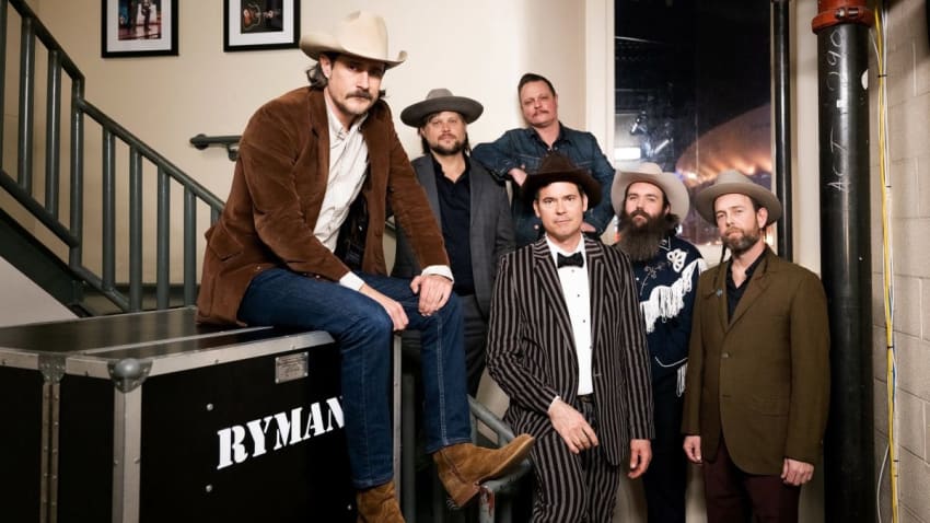 Old Crow Medicine Show Plots Holiday Hootenanny Tour 2025 With Bronwyn Keith-Hynes