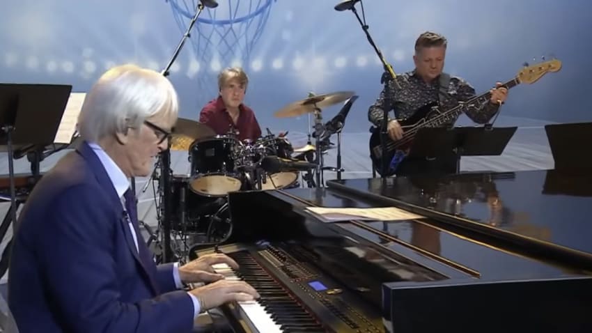 Watch John Tesh Tip Off ‘Roundball Rock’ Live On ‘Today Show’