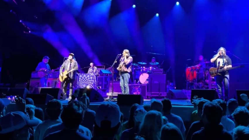 Drivin N' Cryin's Kevn Kinney Joins Widespread Panic At Mempho