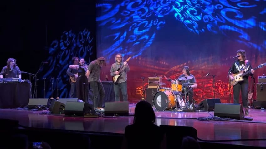 Jeff Tweedy Covers Big Star With Jody Stephens Near Memphis