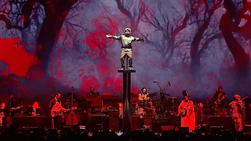 Billy Strings Cryptically Covers Phish, Tyler Childers, Tom Waits, Ozzy Osbourne & More On Halloween In Baltimore