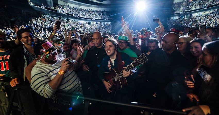 Billy Strings Albany Rail